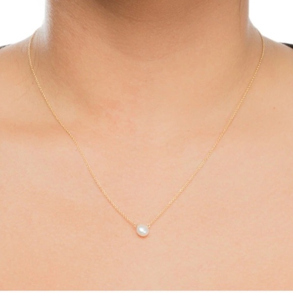 Bride necklace in goldtone NWOT - Picture 2 of 2